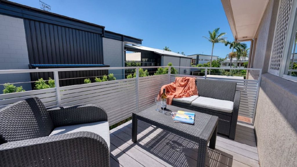 noosa sun motel balcony