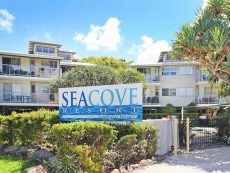 seacove resort coolum beach entrance