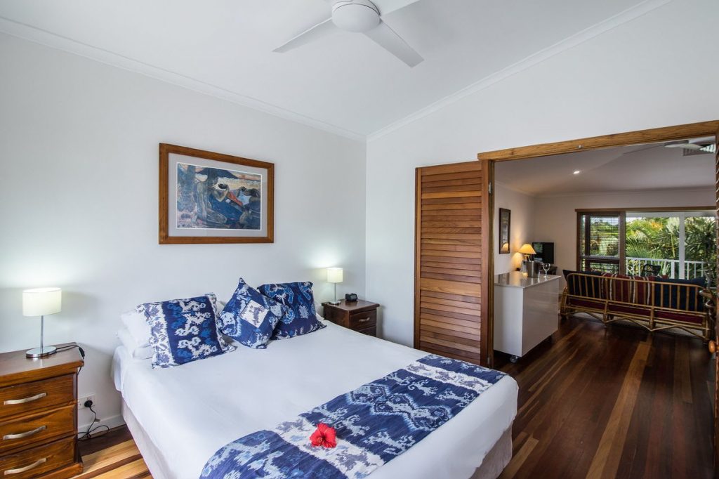 south pacific resort noosa bedroom