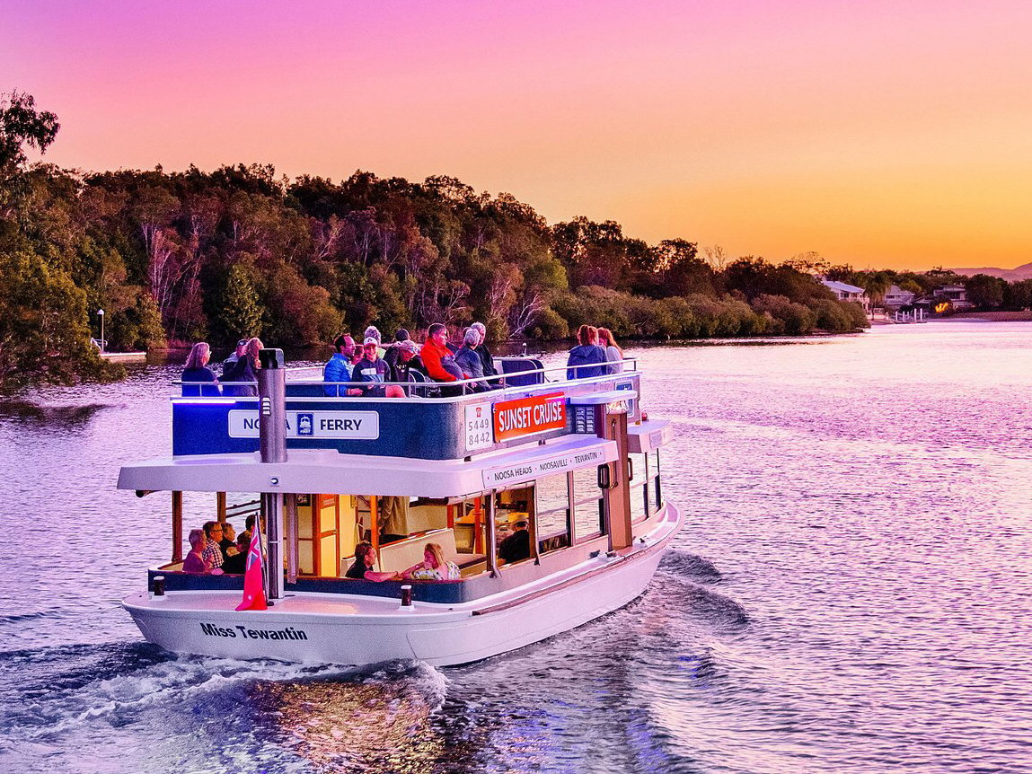 noosa ferry sunset cruise